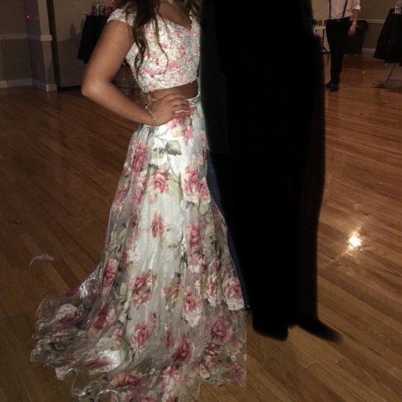 Two piece floral prom dress - Picture 4 of 4